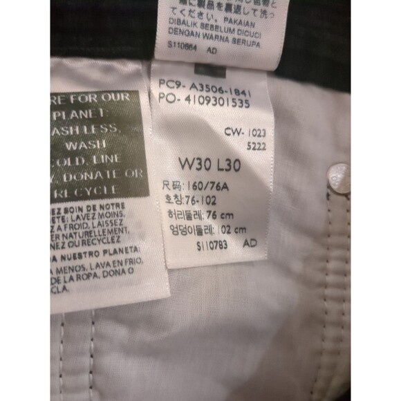 Levi's Corduroy Mom Jeans Women High-Waisted Size 30x30 Black Tapered Leg - Picture 13 of 13